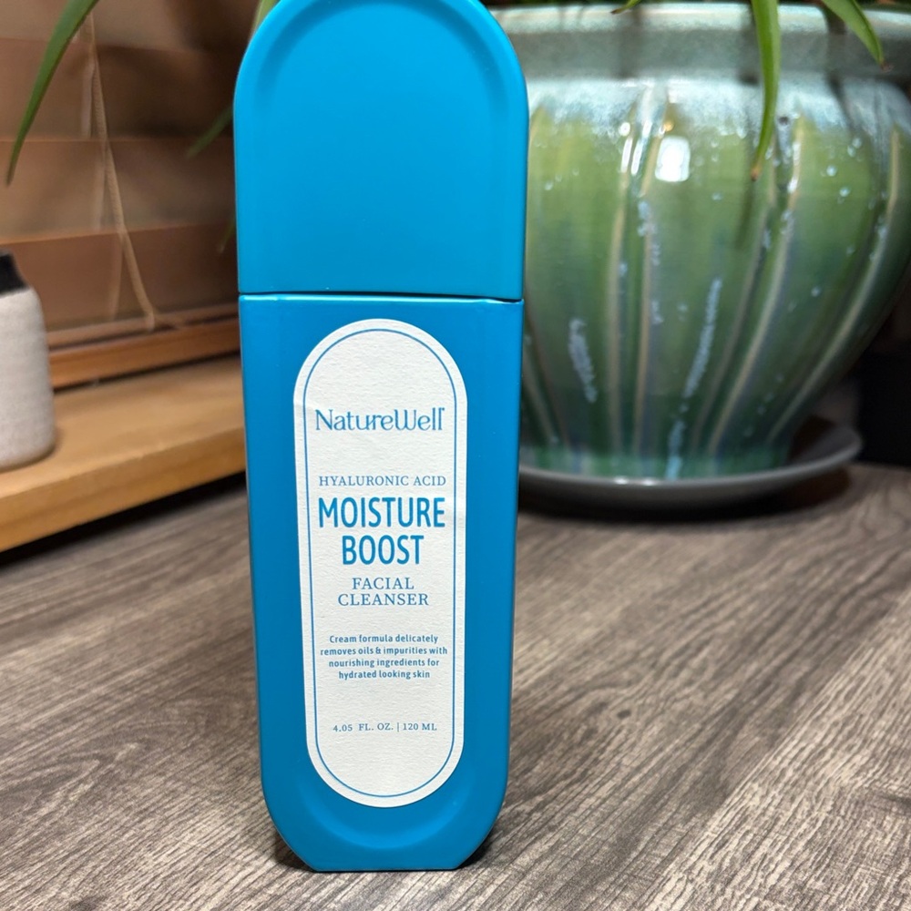 🌵5 for $20🌵NatureWell Moisture Boost Facial Cleanser